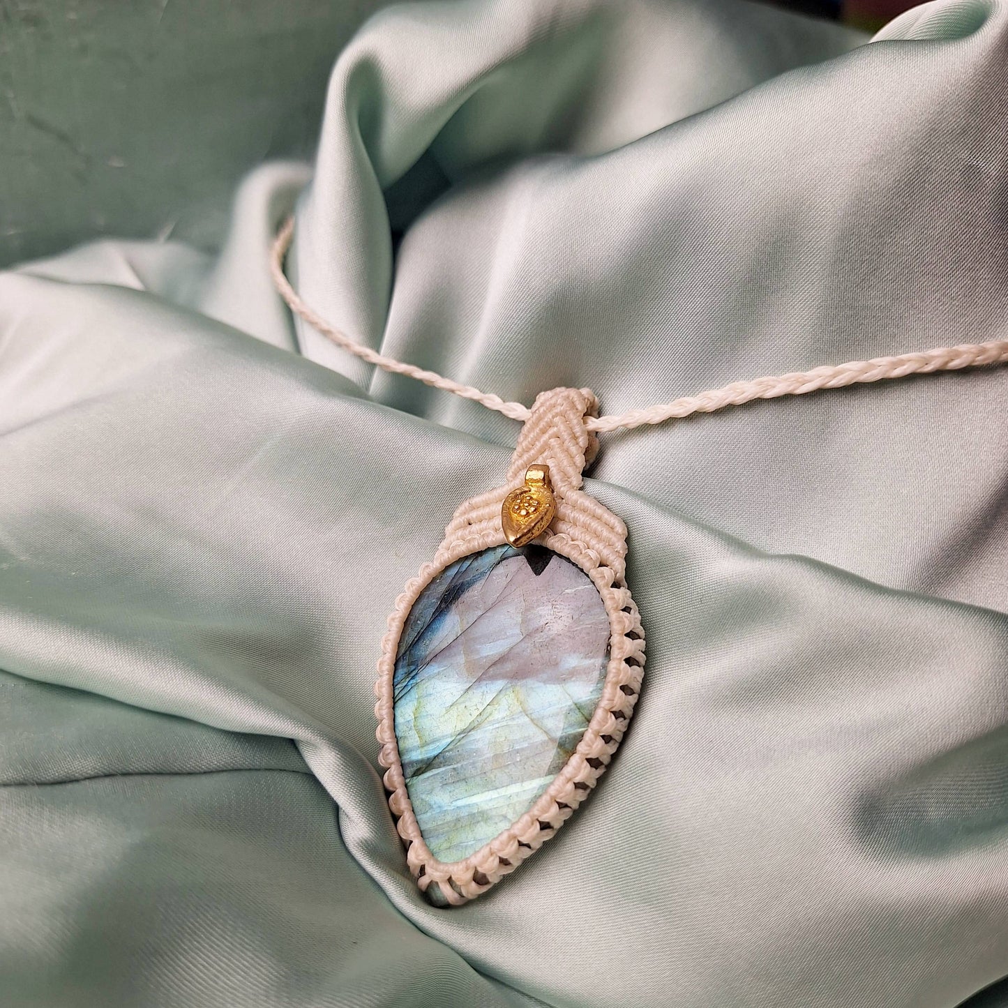 Makramee Kette mit Labradorit/ Boho Hippie Schmuck