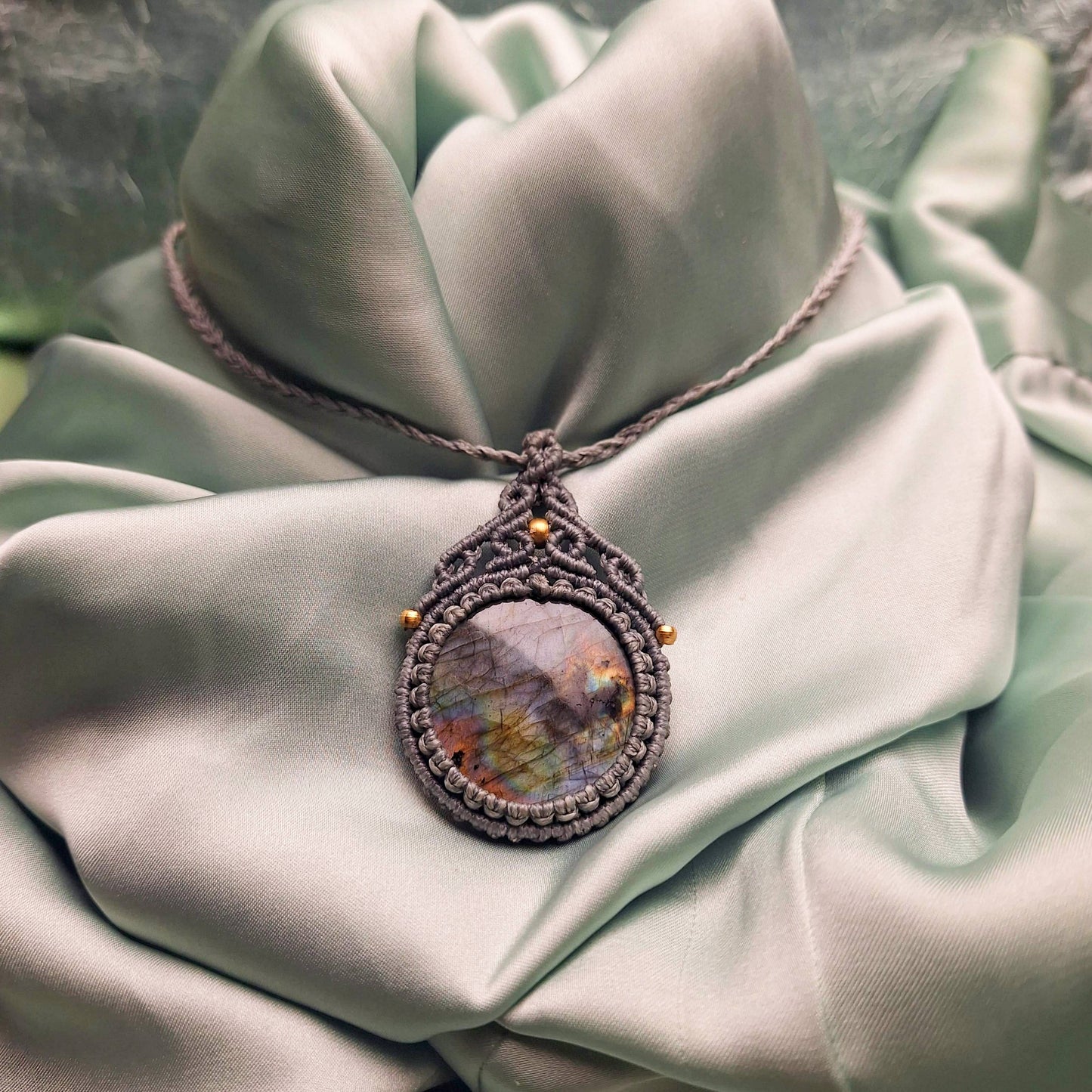 Makramee Kette mit Labradorit/ Boho Hippie Schmuck