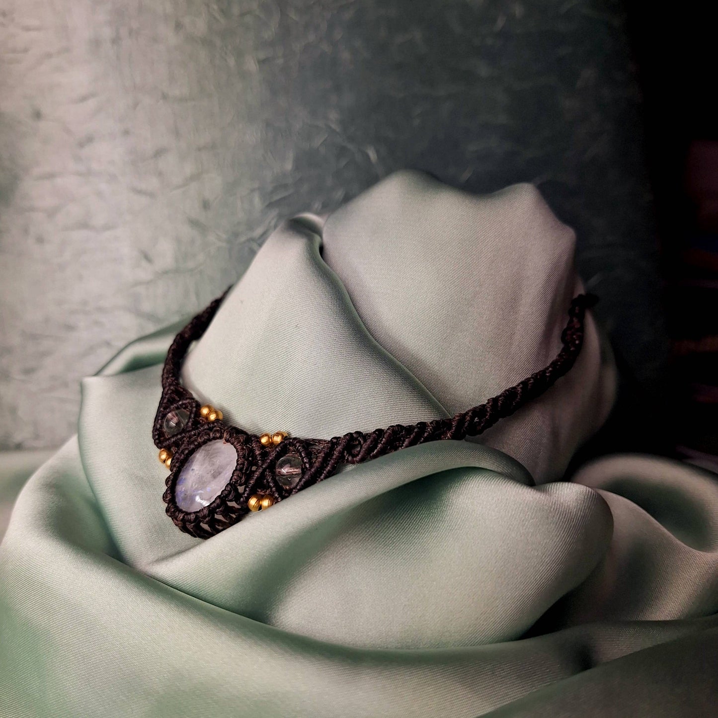 Makramee Kette mit Mondstein/ Boho Hippie Schmuck