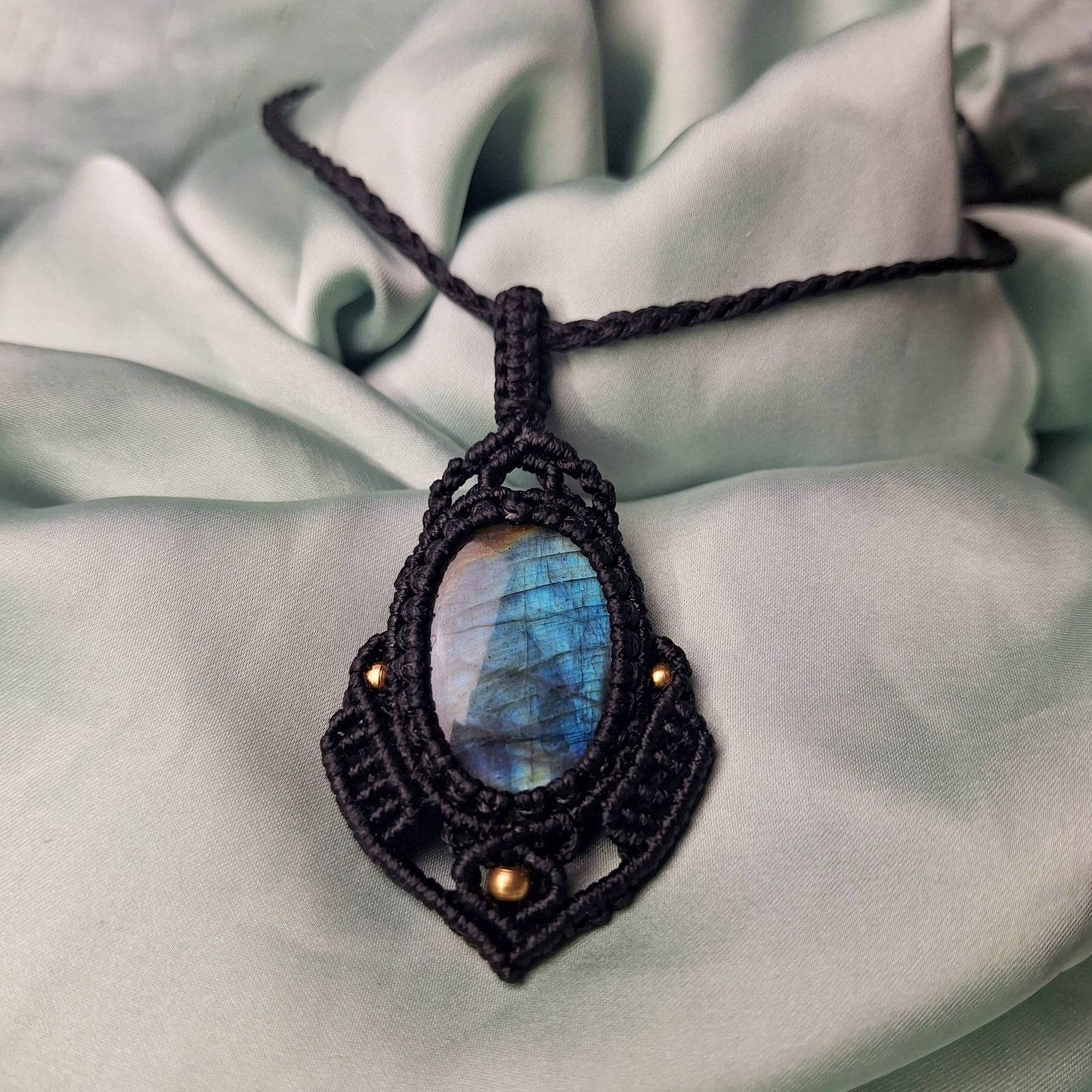 Makramee Kette mit Labradorit/ Boho Hippie Schmuck • Edelstein Halskette • Geschenkidee