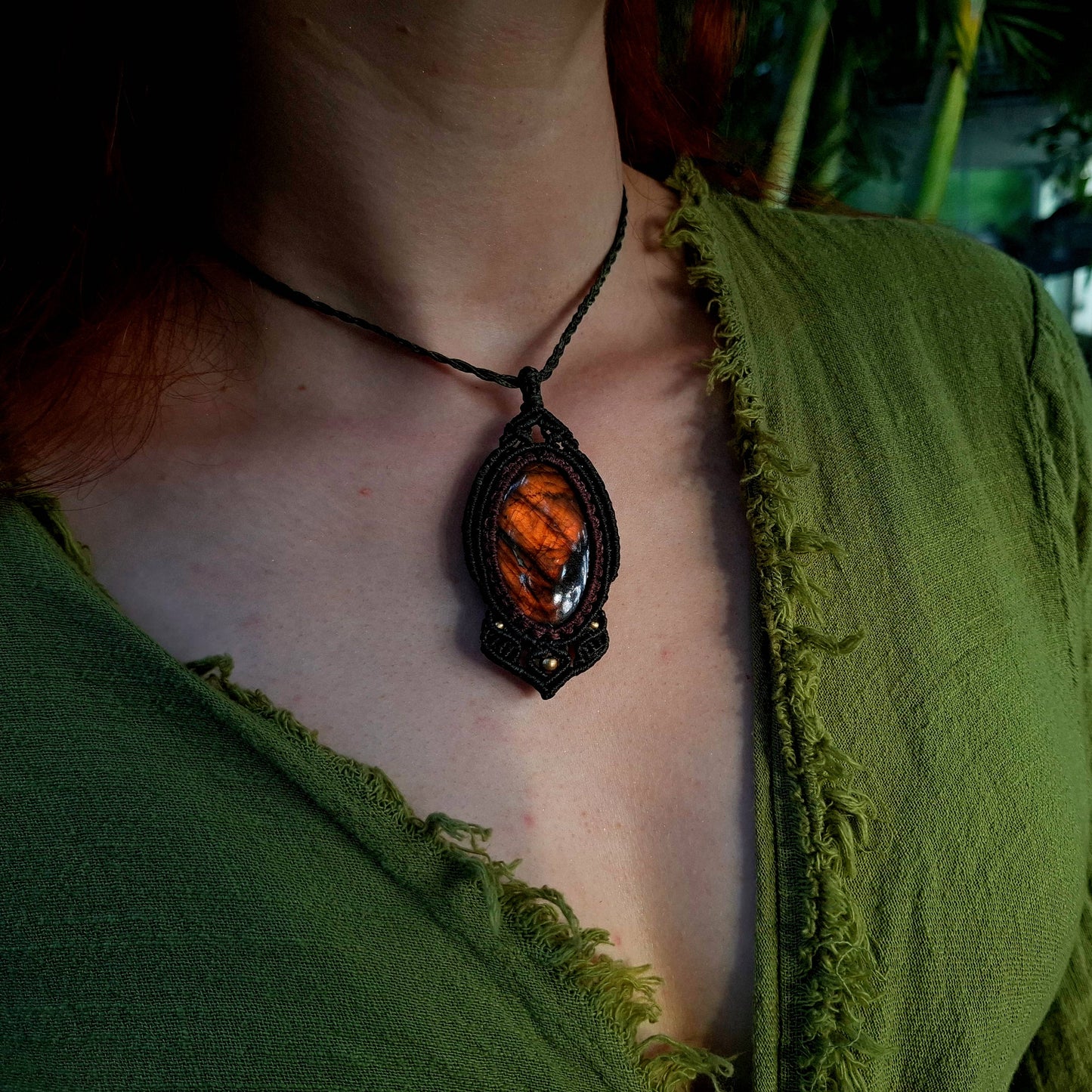 Amber Fire – Handmade Macramé Necklace with Orange Labradorite