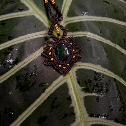 Gaia’s Embrace – Macramé Necklace with Aventurin
