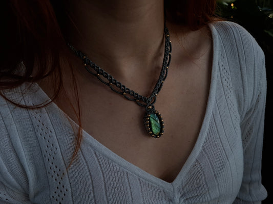 Makramee Kette mit Labradorit