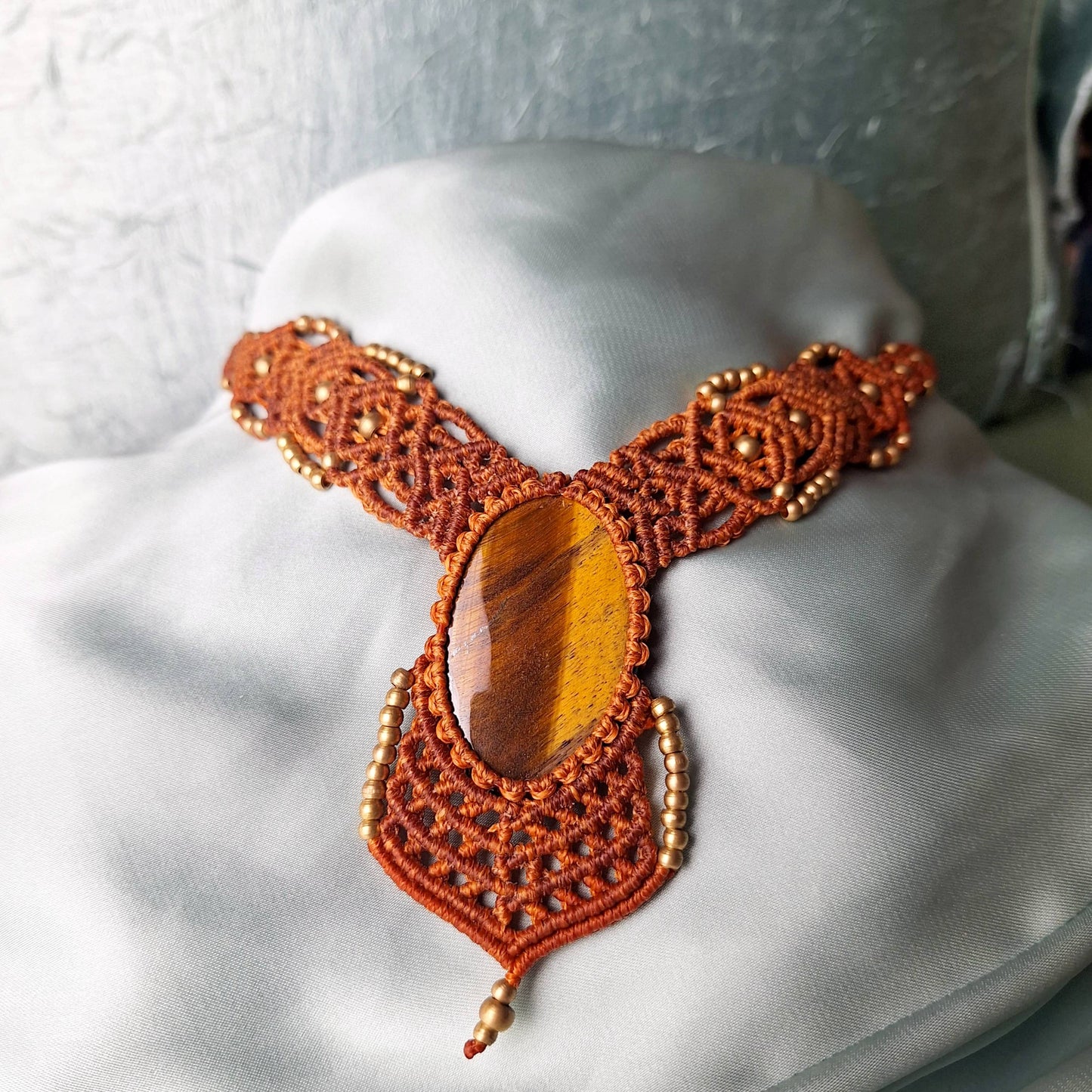 Makramee Kette mit Tigerauge/ Boho Hippie Schmuck • Edelstein Halskette