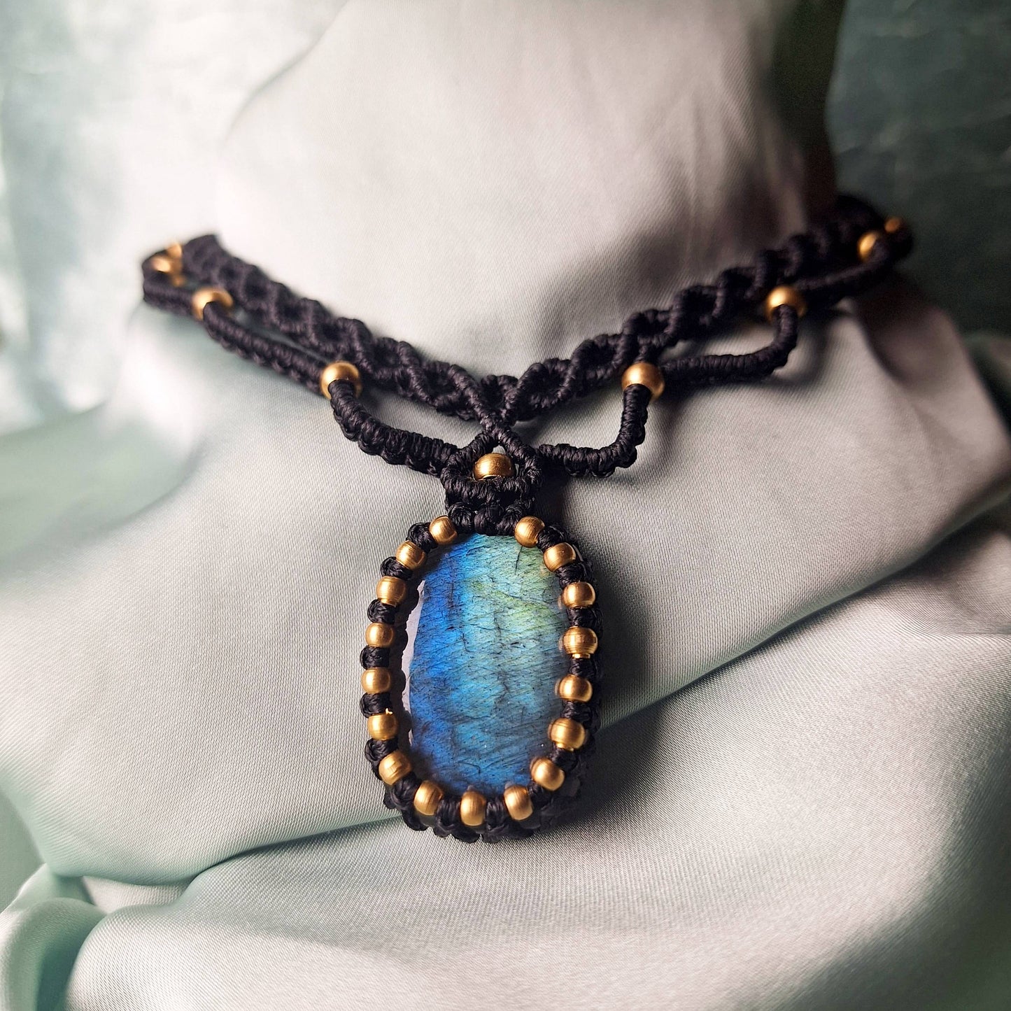 Makramee Kette mit Labradorit/ Boho Hippie Schmuck