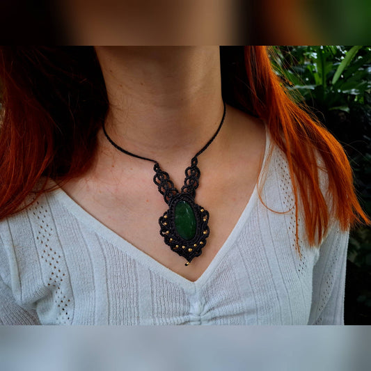 Forest Heart – Macramé Necklace with Green Aventurine