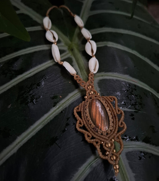 Makramee Kette mit Labradorit