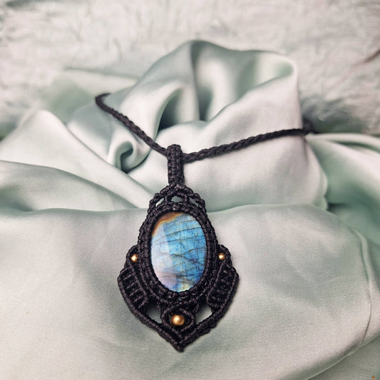Makramee Kette mit Labradorit/ Boho Hippie Schmuck • Edelstein Halskette • Geschenkidee