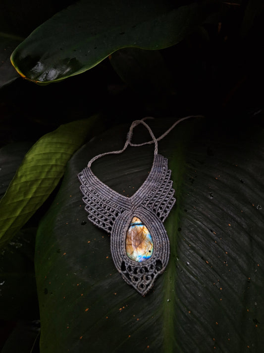 Makramee Kette mit Labradorit