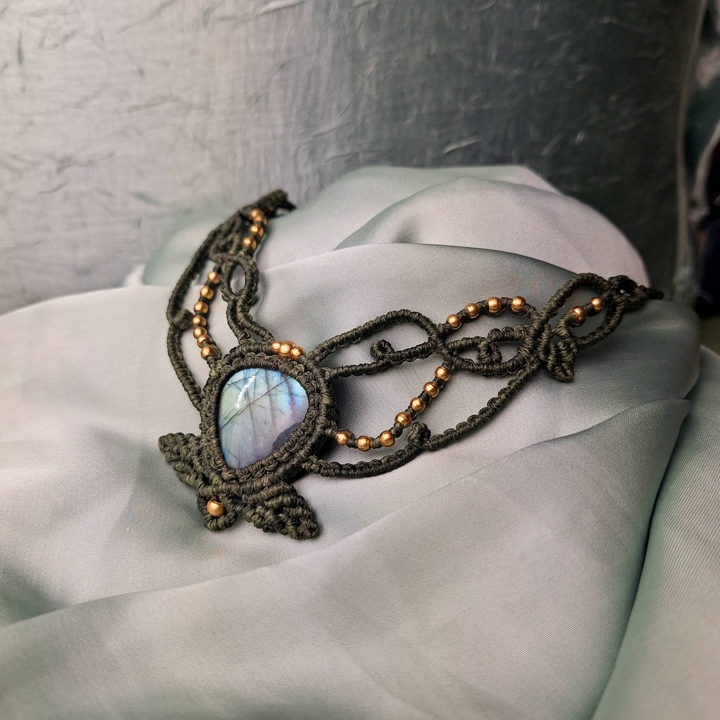 Makramee Kette mit Labradorit/ Boho Hippie Schmuck • Edelstein Halskette