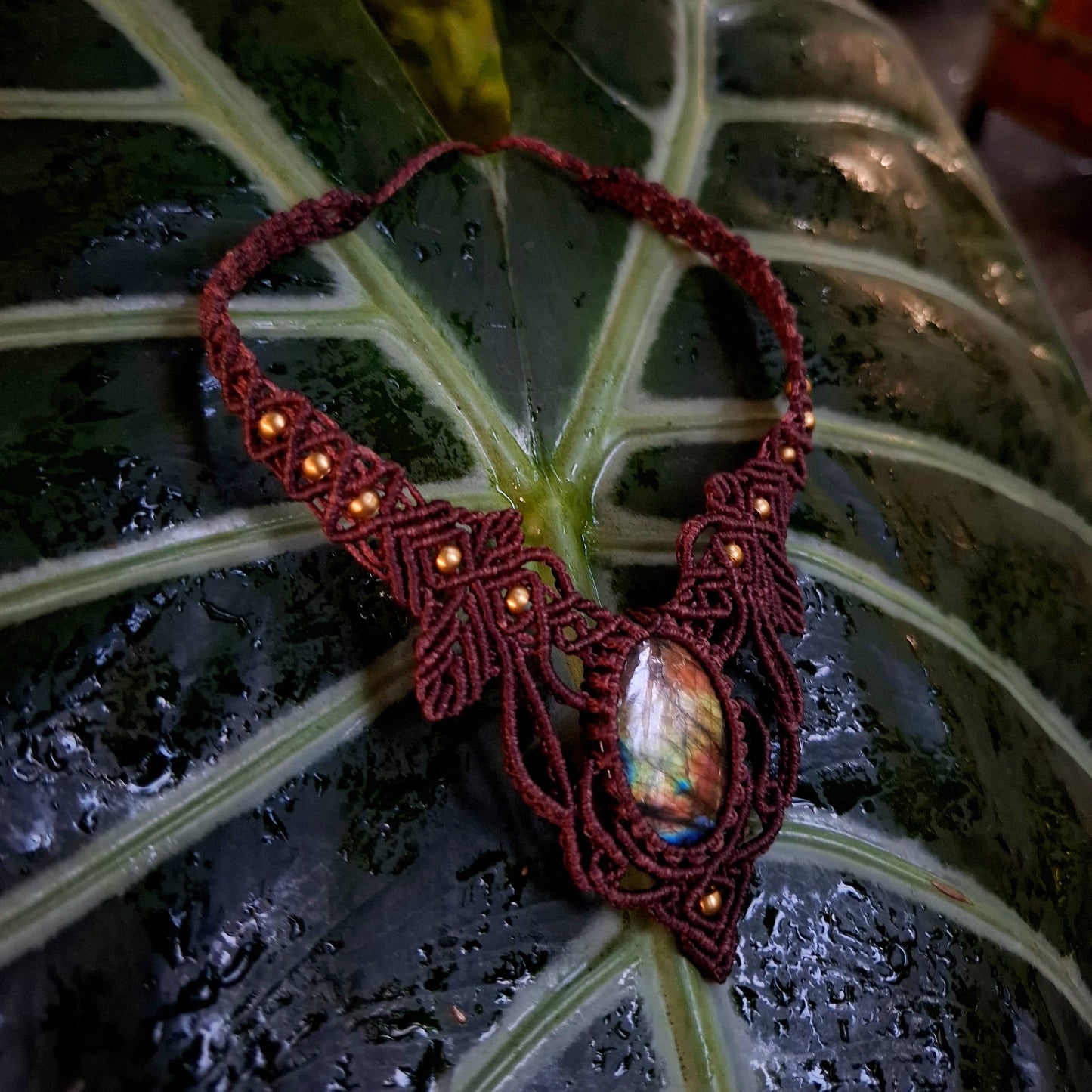 Earthlight – Labradorite Macramé Necklace