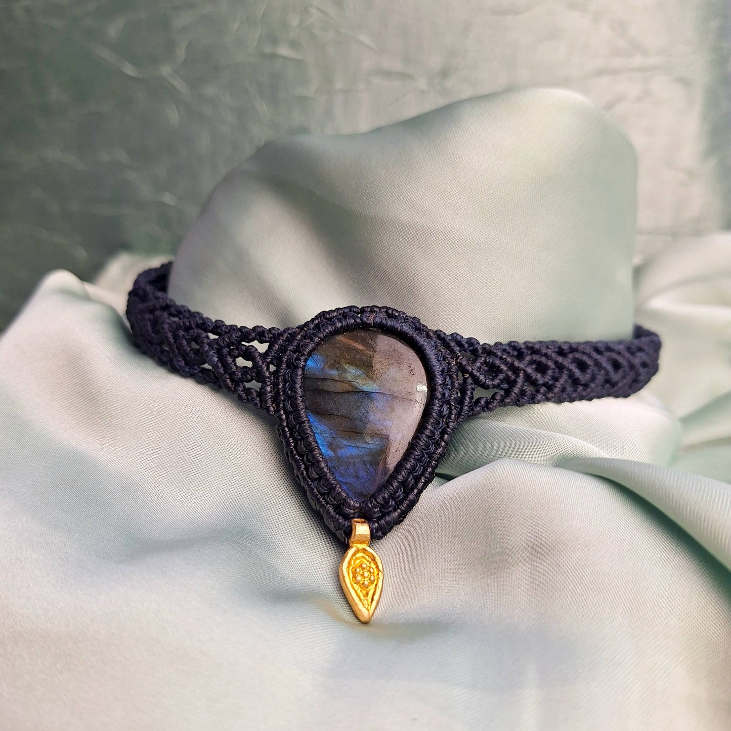 Makramee Kette mit Labradorit/ Boho Hippie Schmuck