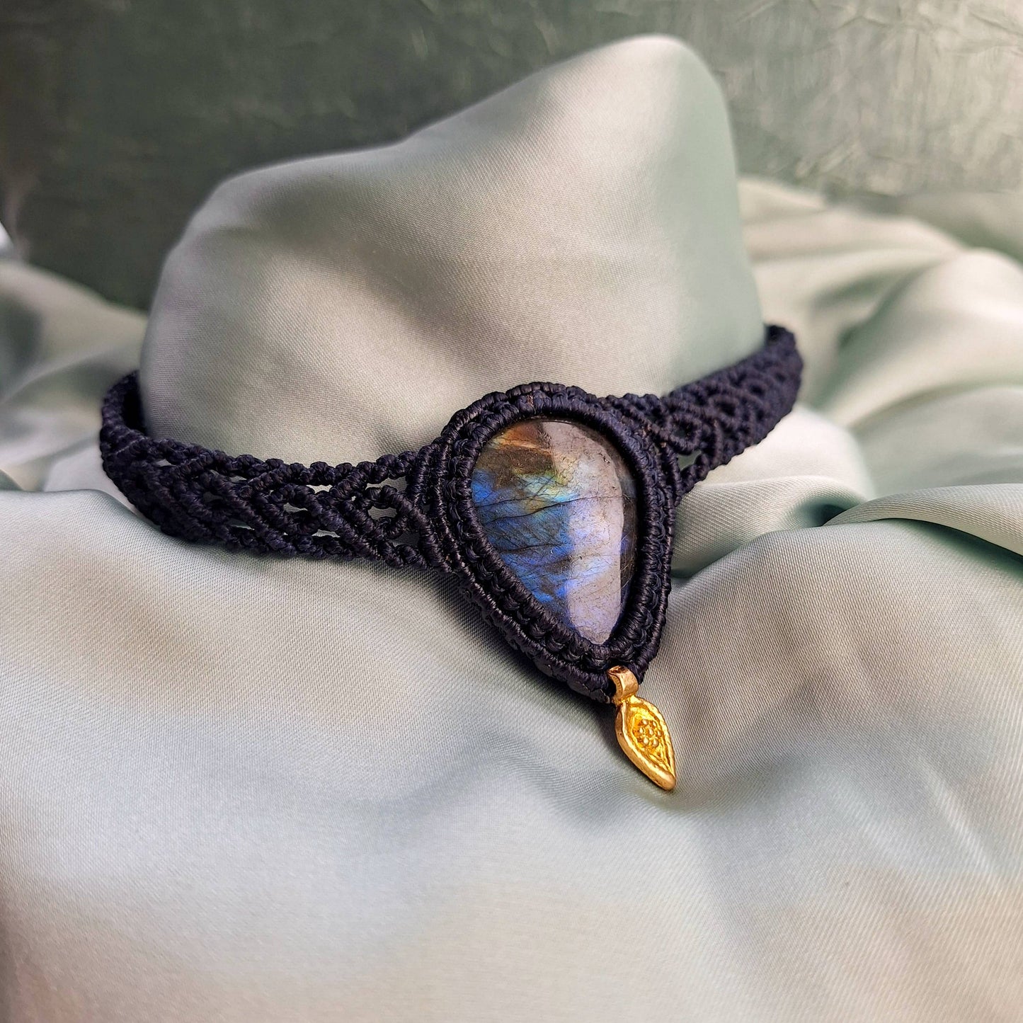 Makramee Kette mit Labradorit/ Boho Hippie Schmuck