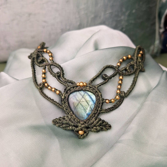 Makramee Kette mit Labradorit/ Boho Hippie Schmuck • Edelstein Halskette