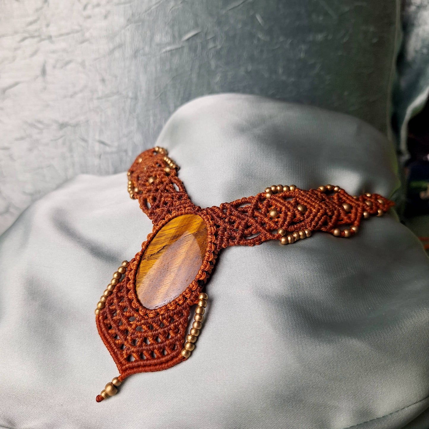 Makramee Kette mit Tigerauge/ Boho Hippie Schmuck • Edelstein Halskette