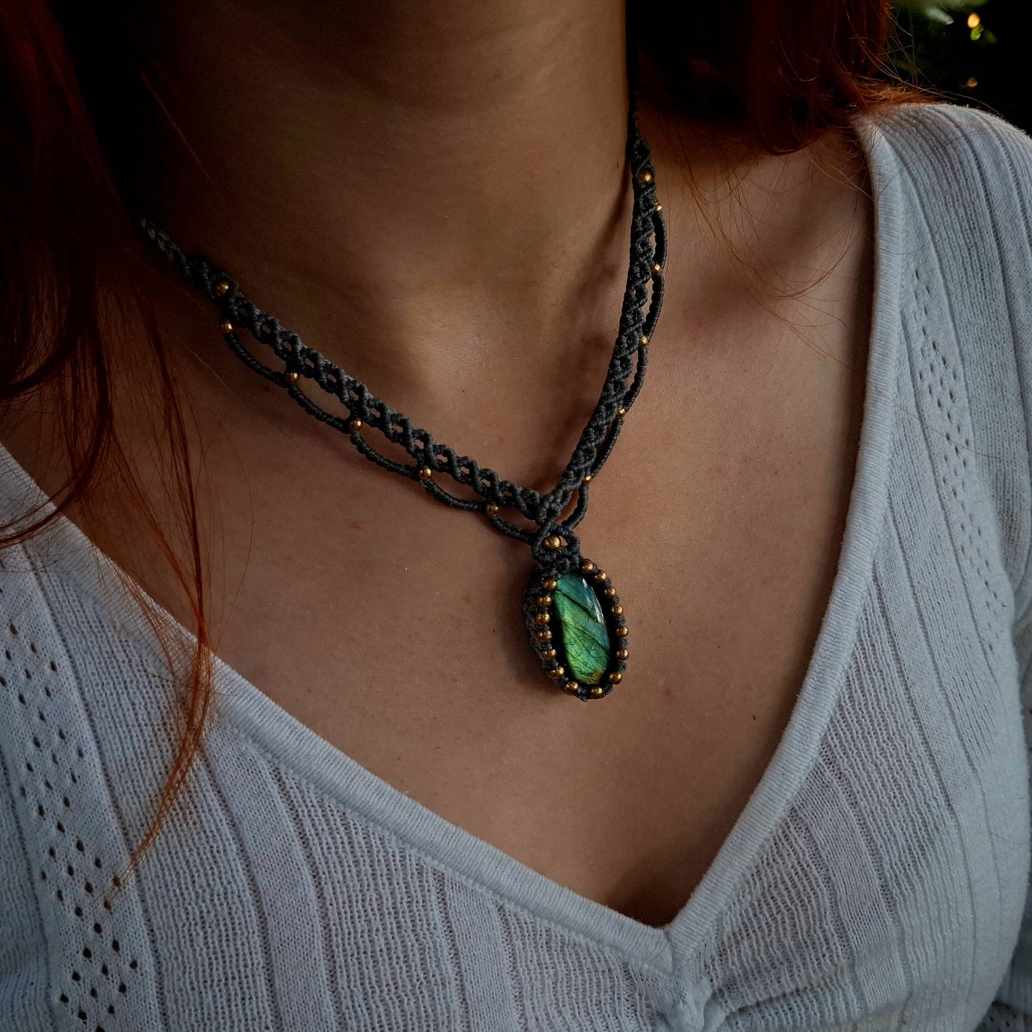 Forest Whisper – Macramé Necklace with Labradorite