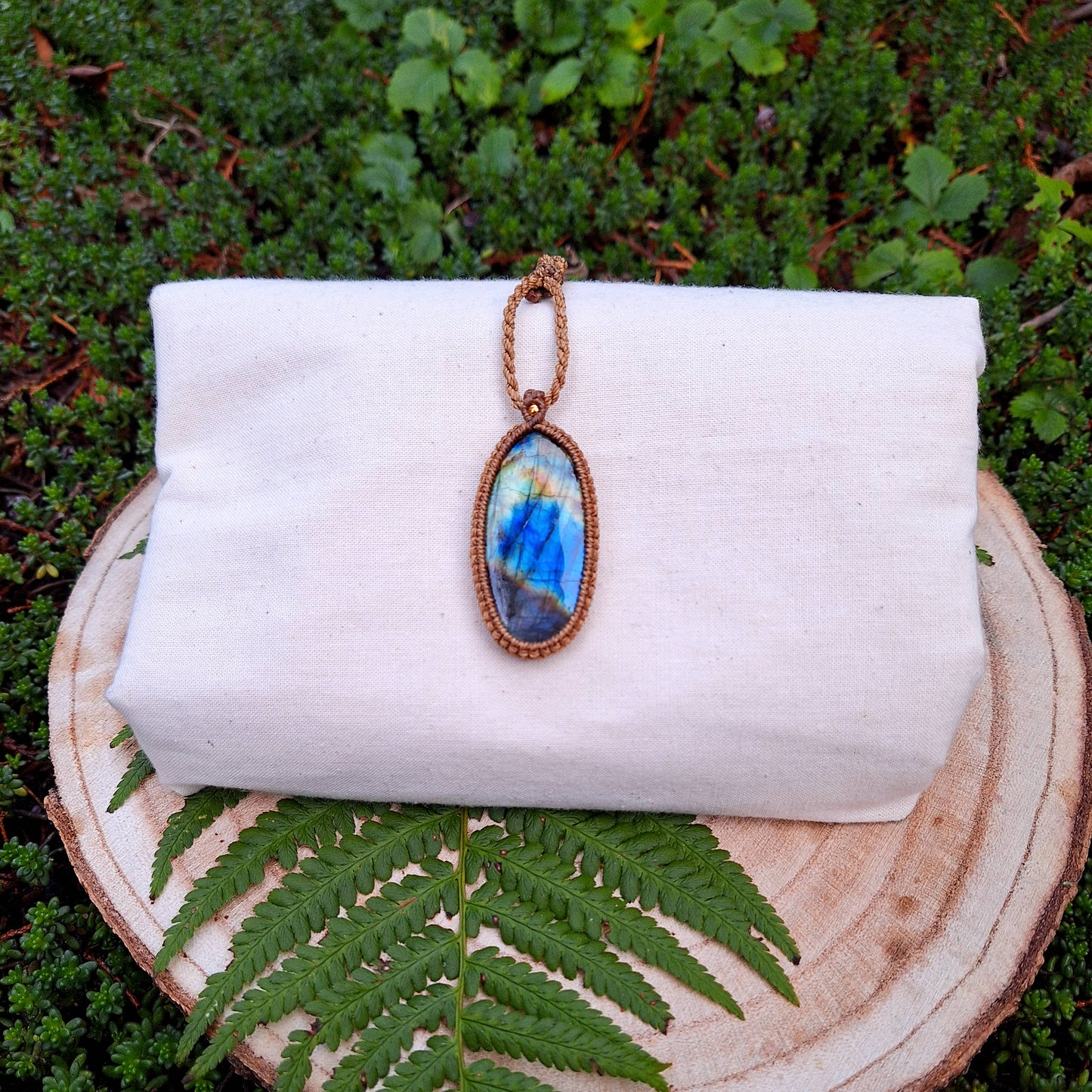 Mystic Horizon – Handmade Macramé Necklace with Labradorite